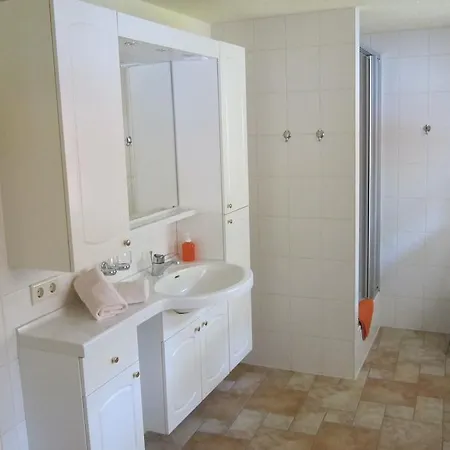 מלון Ferienhaus Schonherr *
